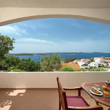 Tilla's House Χβαρ