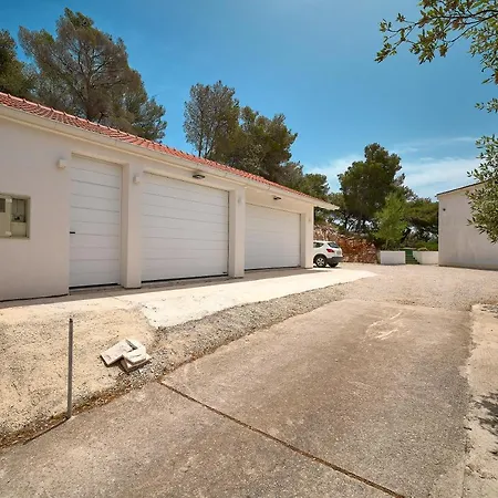 Tilla's House * Χβαρ