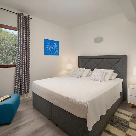 Tilla's House Διαμέρισμα Χβαρ